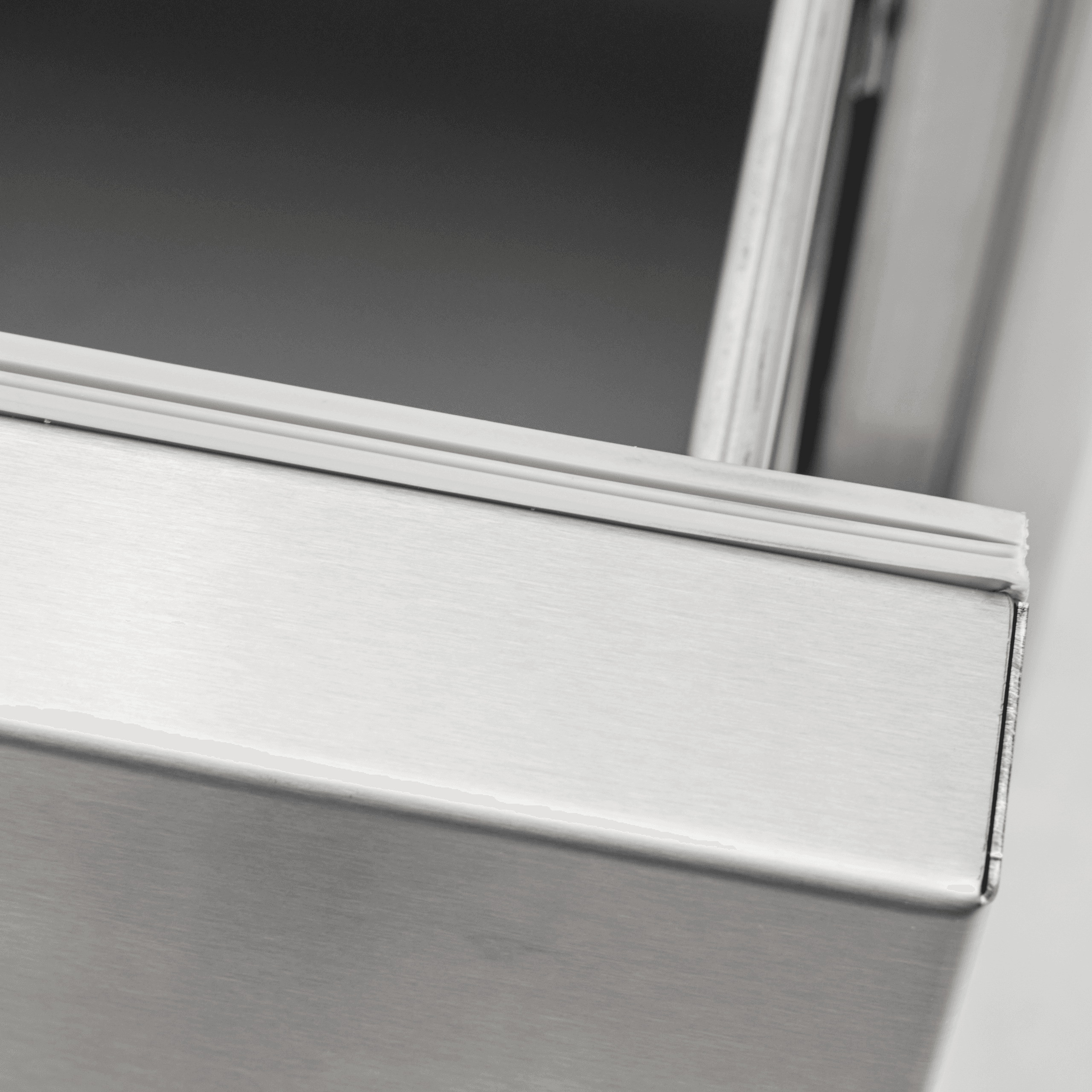 Coyote 32-Inch Single Access Drawer thumbnail 4