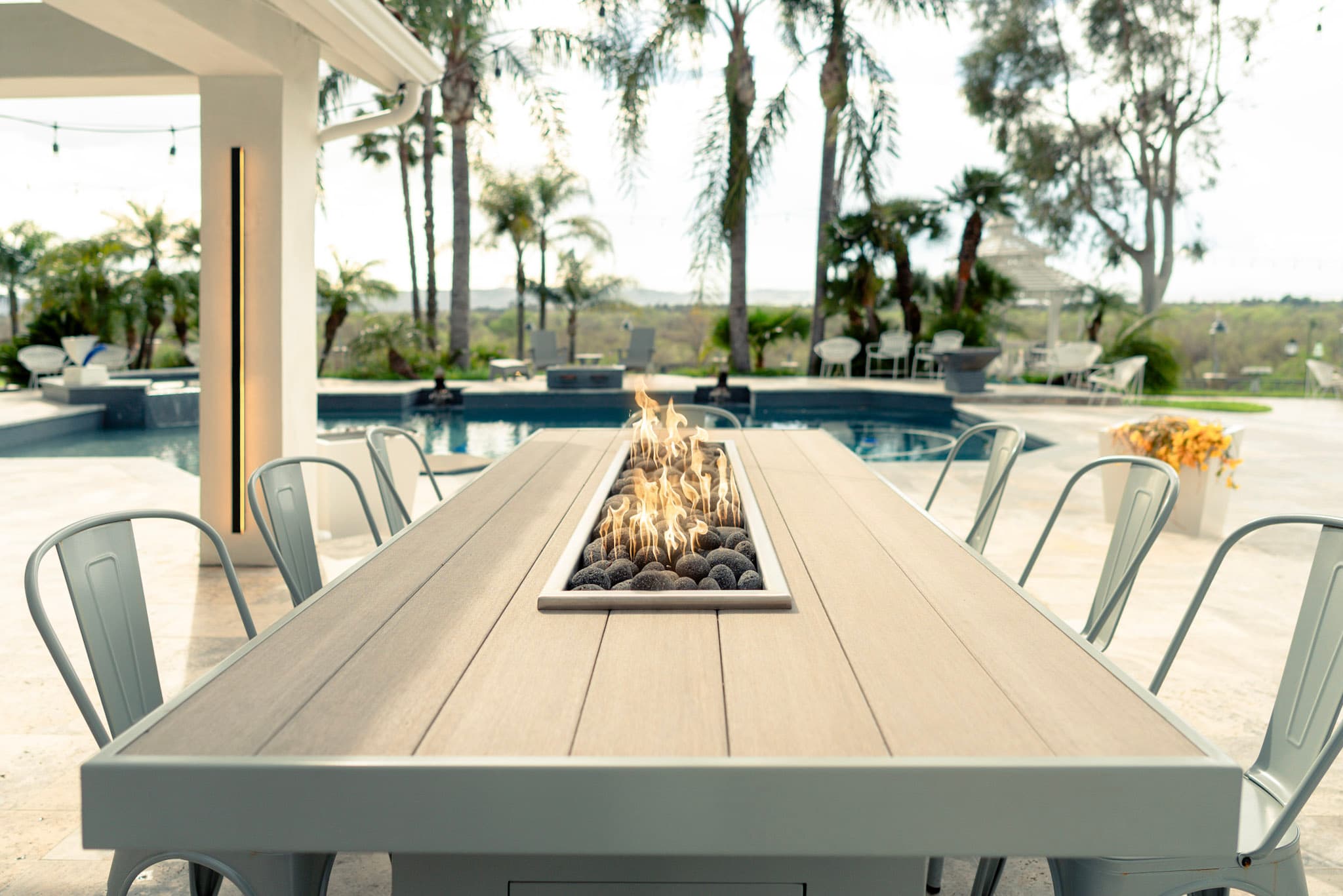 Lifestyle · TOP · Alameda · Fire · Table ·
