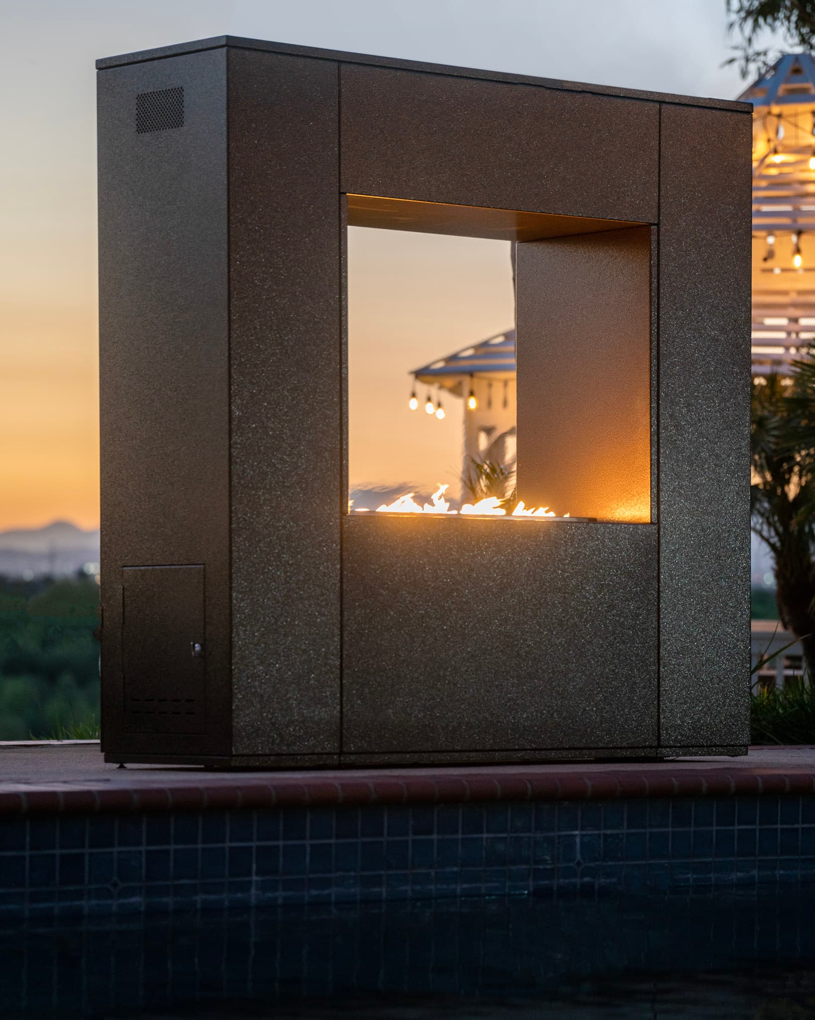 Lifestyle · The · Williams · Fireplace · Powder · Coat · Java ·