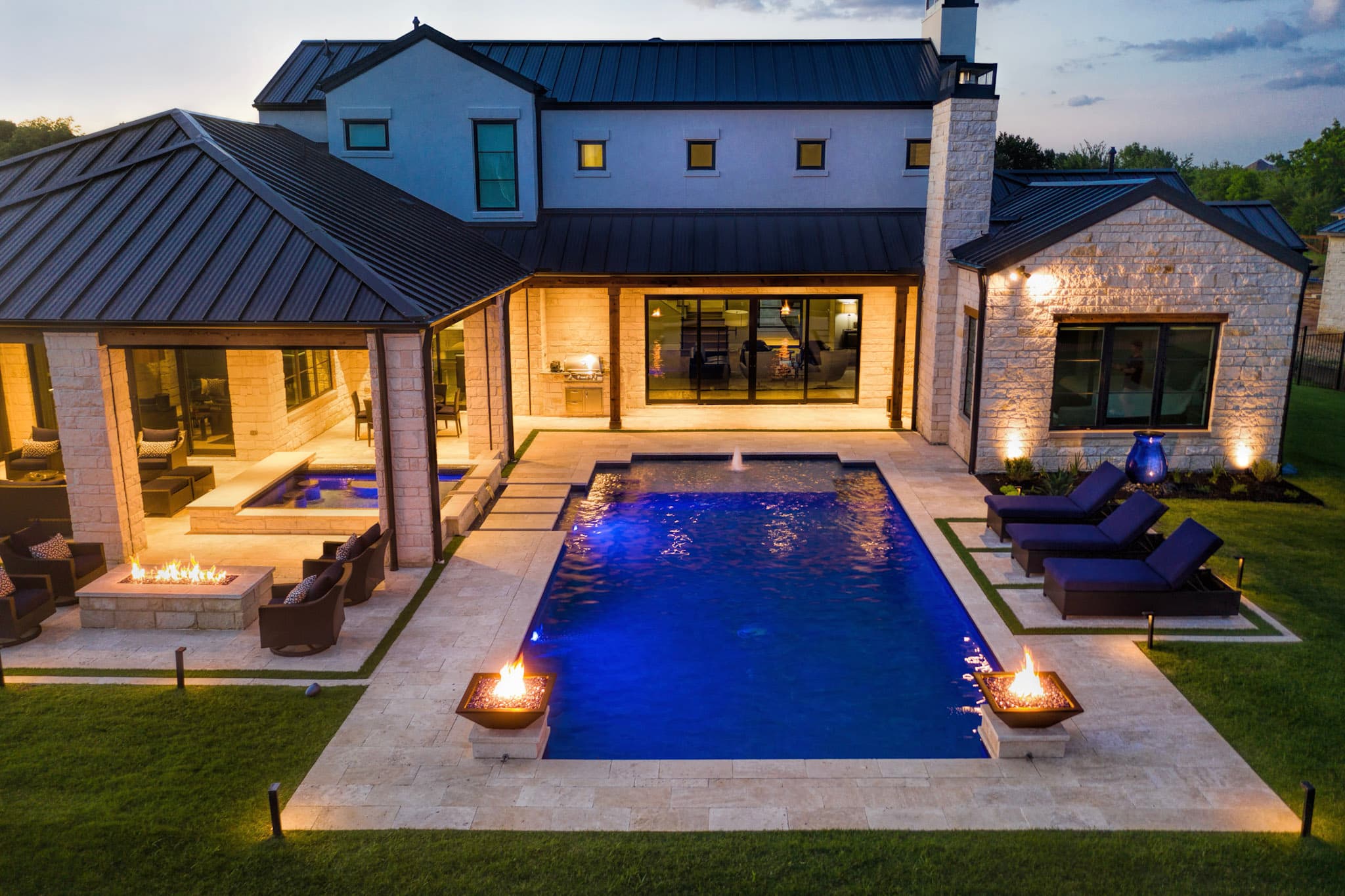The · Outdoor · Plus · Maya · Fire · Bowl · GFRC · Chestnut ·