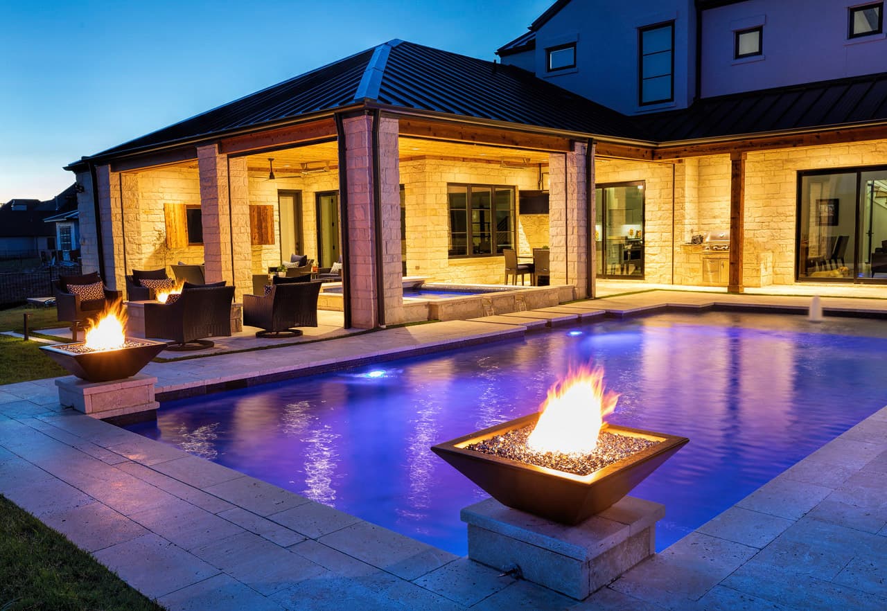 The · Outdoor · Plus · Maya · Fire · Bowl · GFRC · Chestnut ·